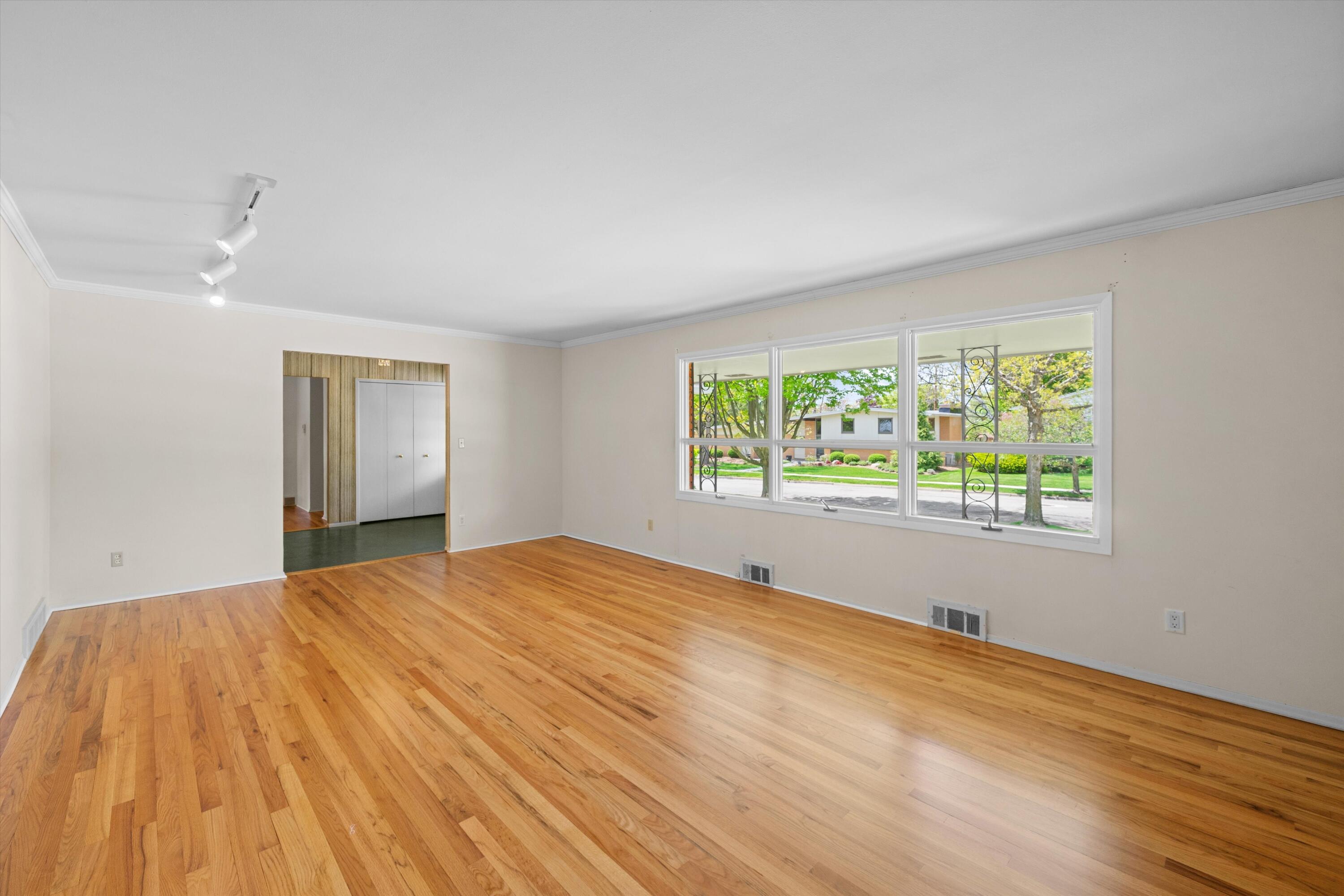 1911 Mershon Drive