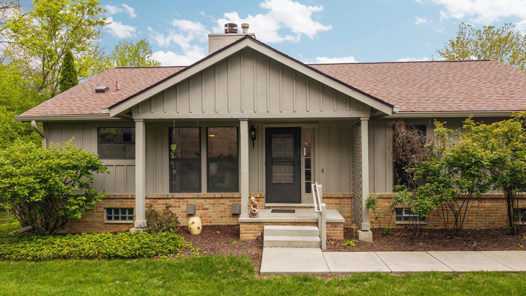 2224 Rivenoak Court