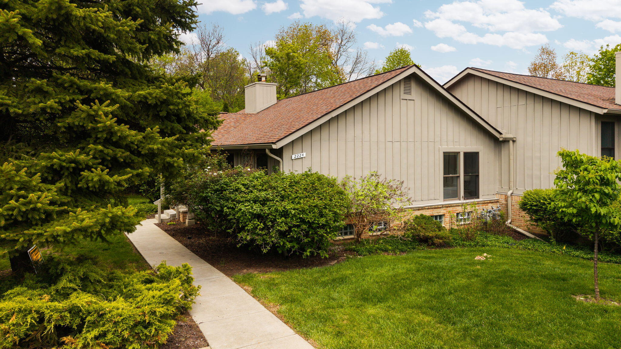 2224 Rivenoak Court