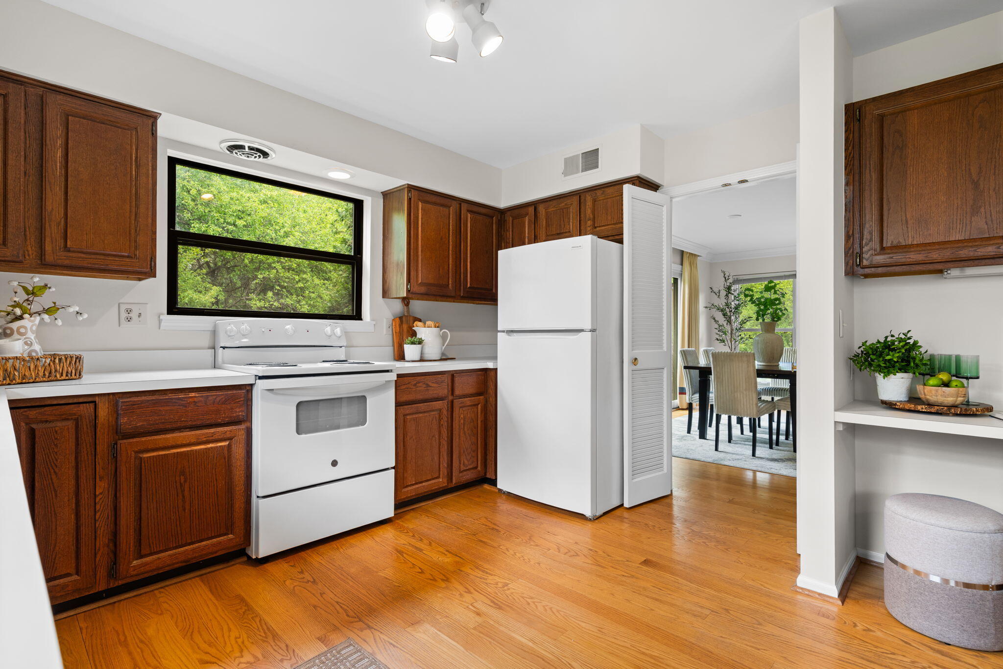 2224 Rivenoak Court