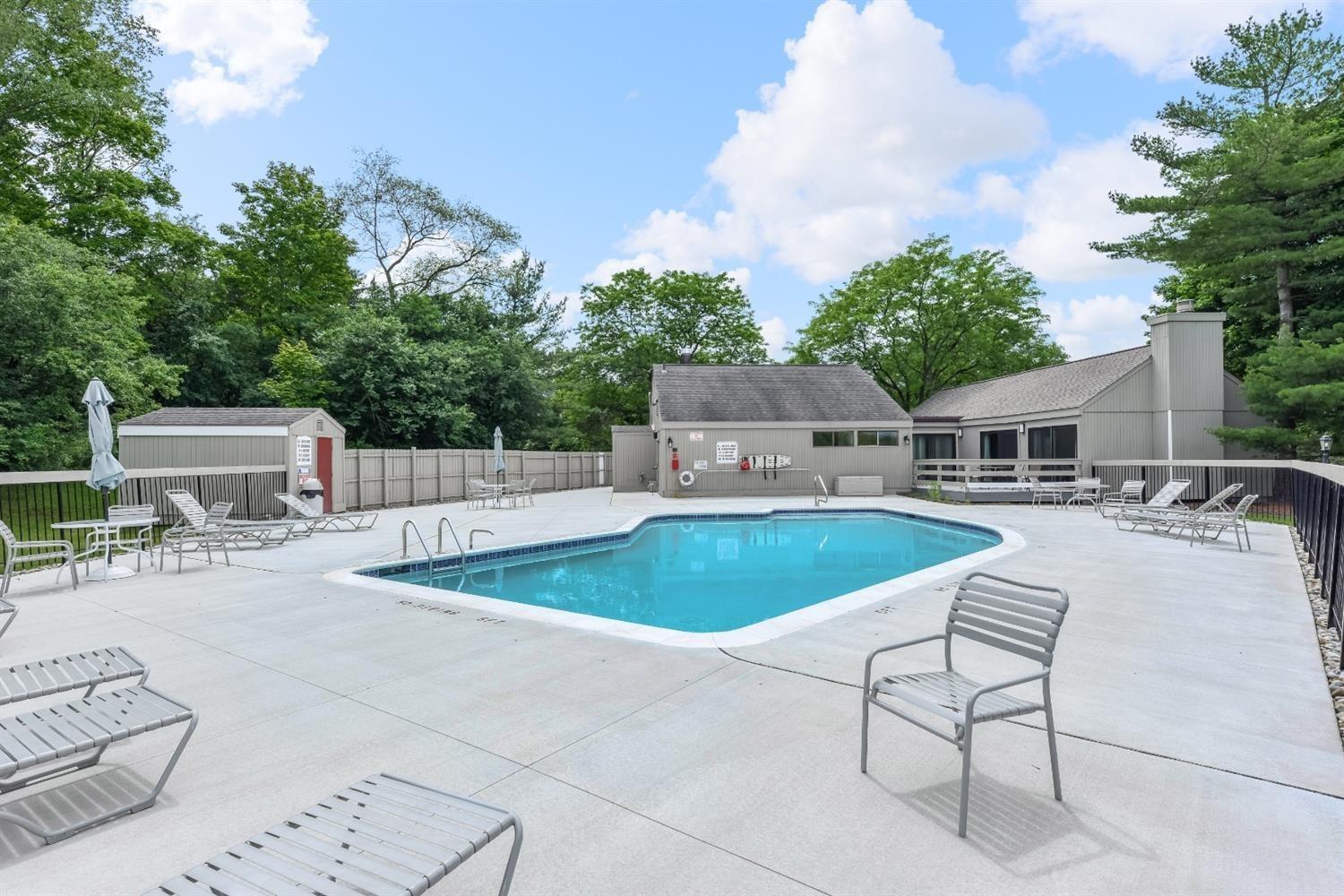 2224 Rivenoak Court