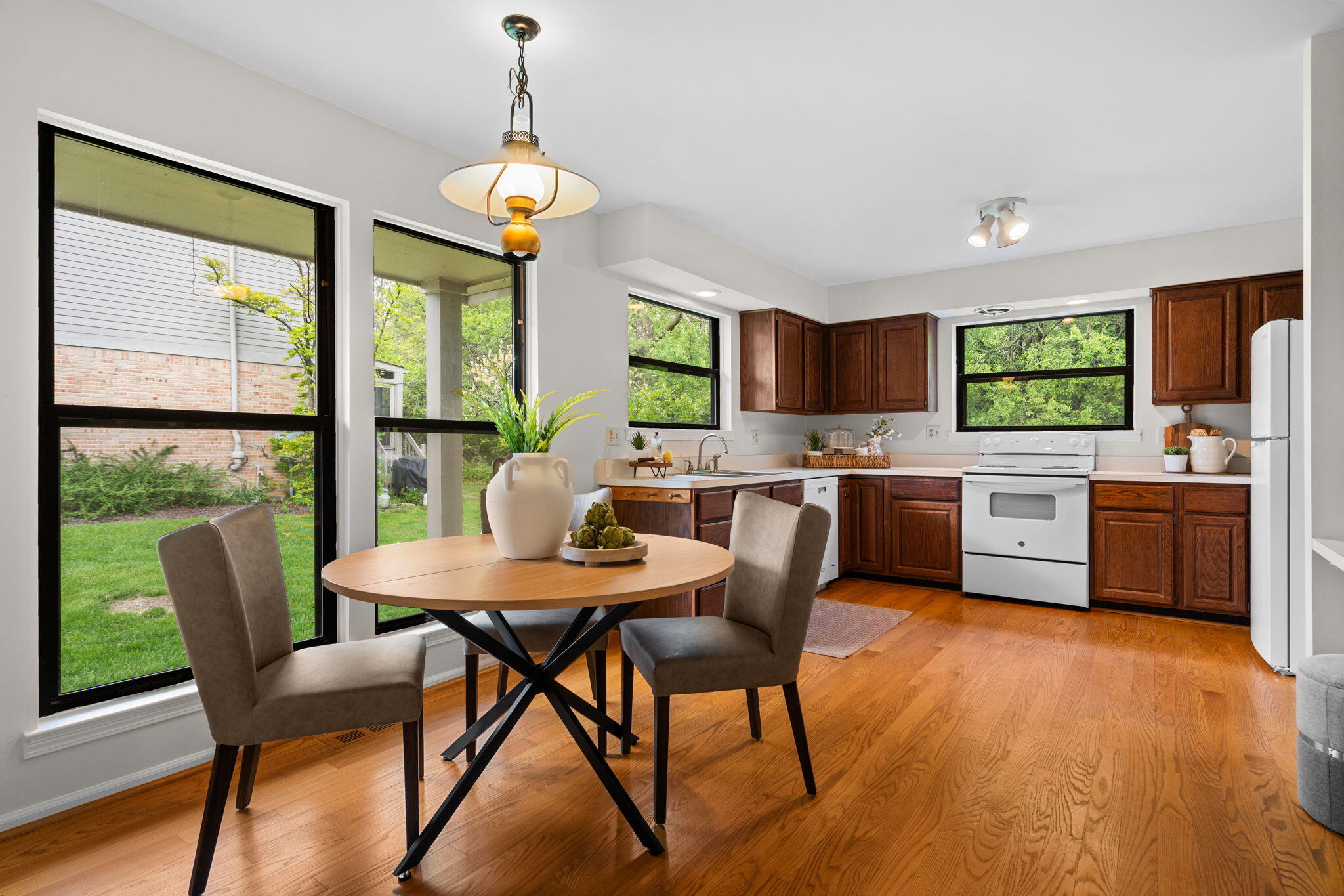 2224 Rivenoak Court