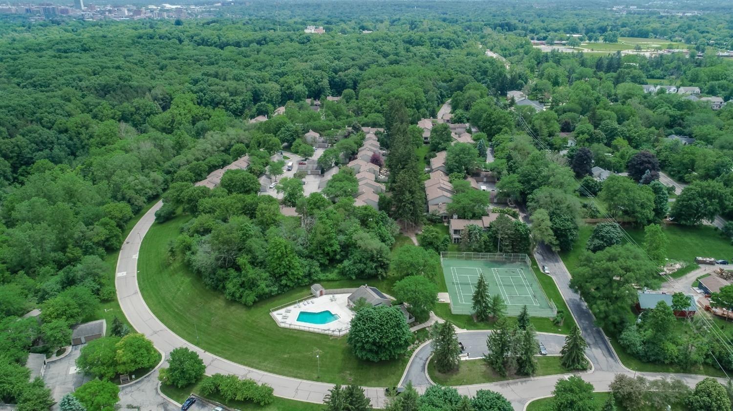 2202 Pine Grove Court