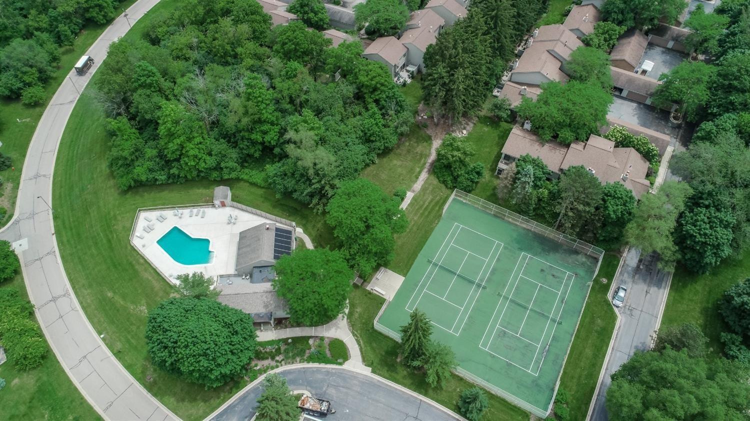 2202 Pine Grove Court