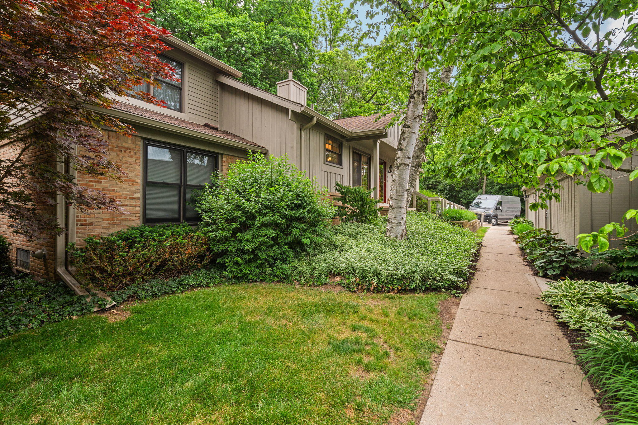 2202 Pine Grove Court
