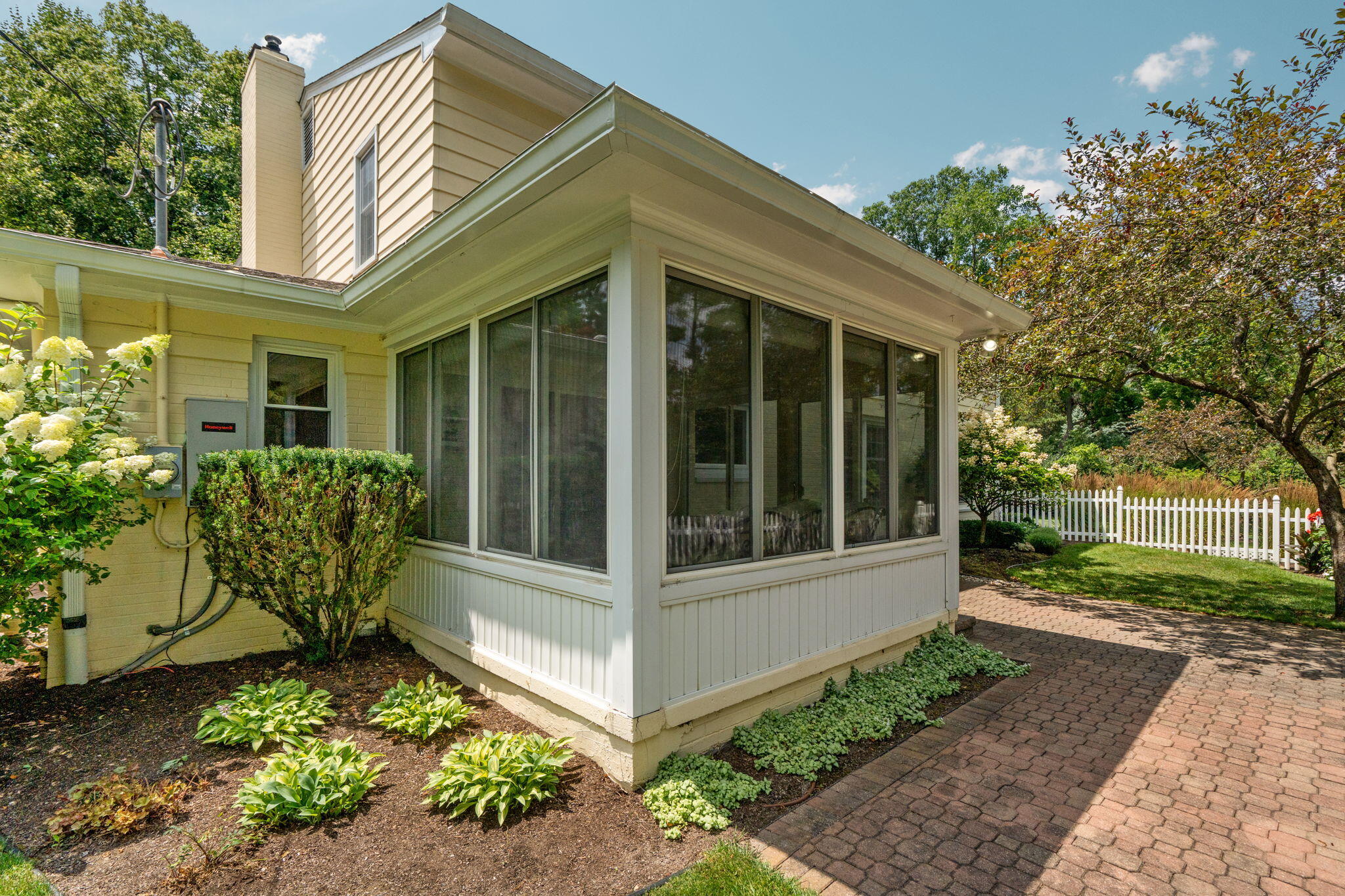 2464 Blueberry Lane