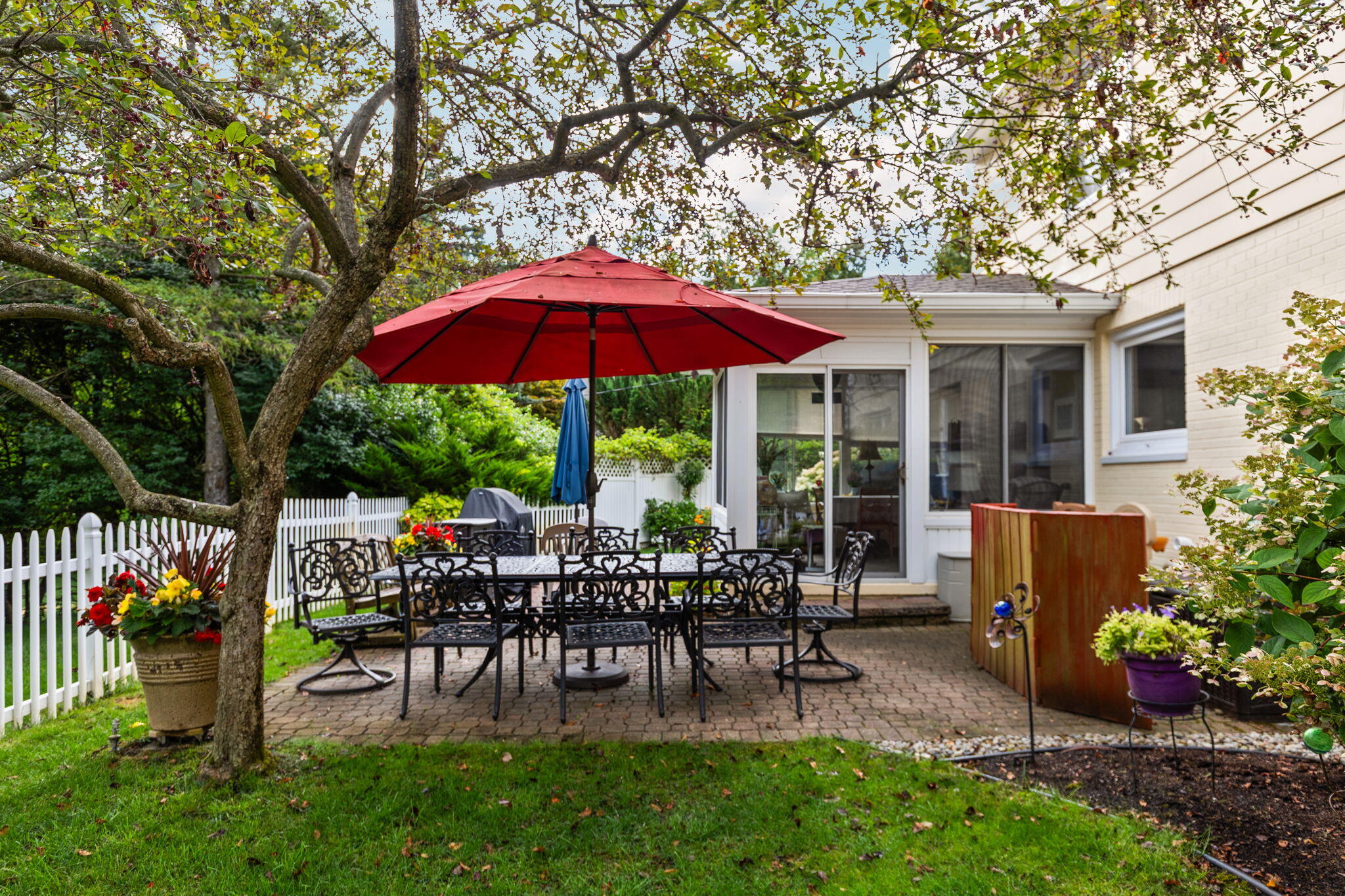 2464 Blueberry Lane