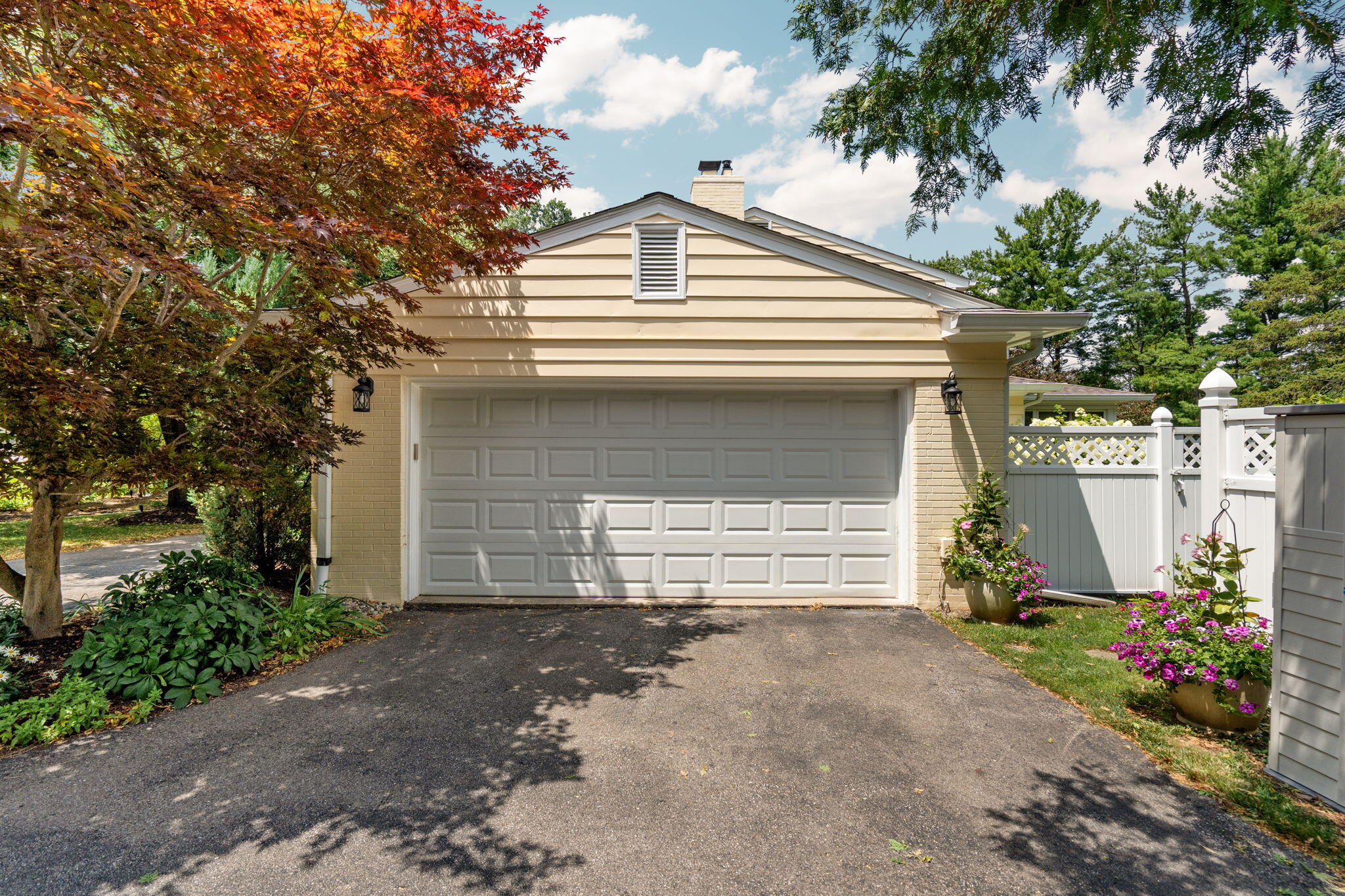 2464 Blueberry Lane