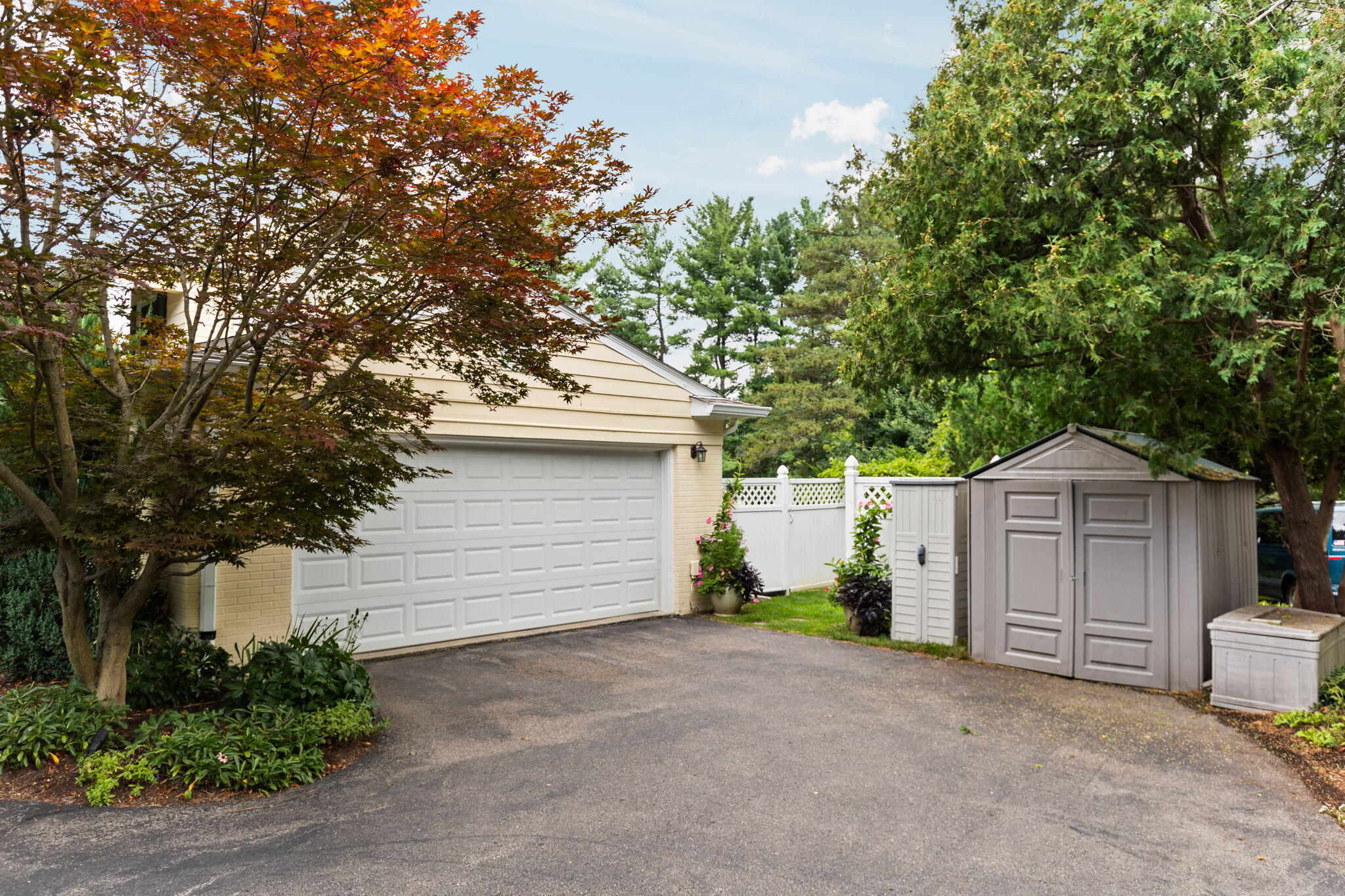 2464 Blueberry Lane
