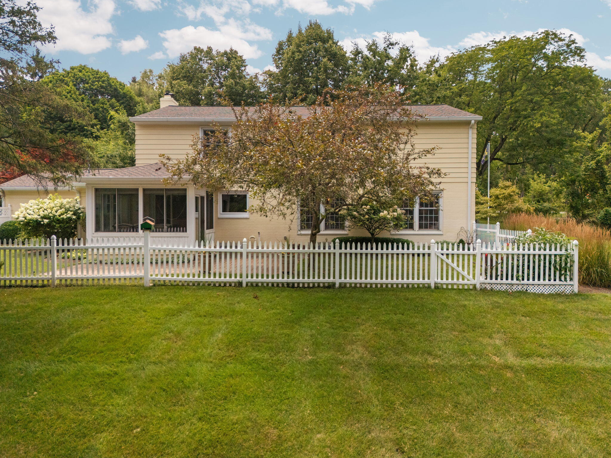 2464 Blueberry Lane