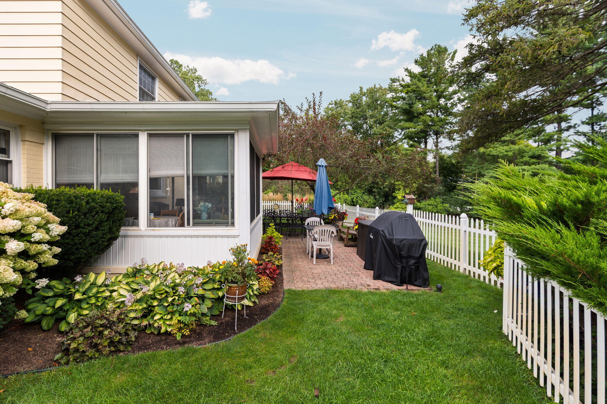 2464 Blueberry Lane