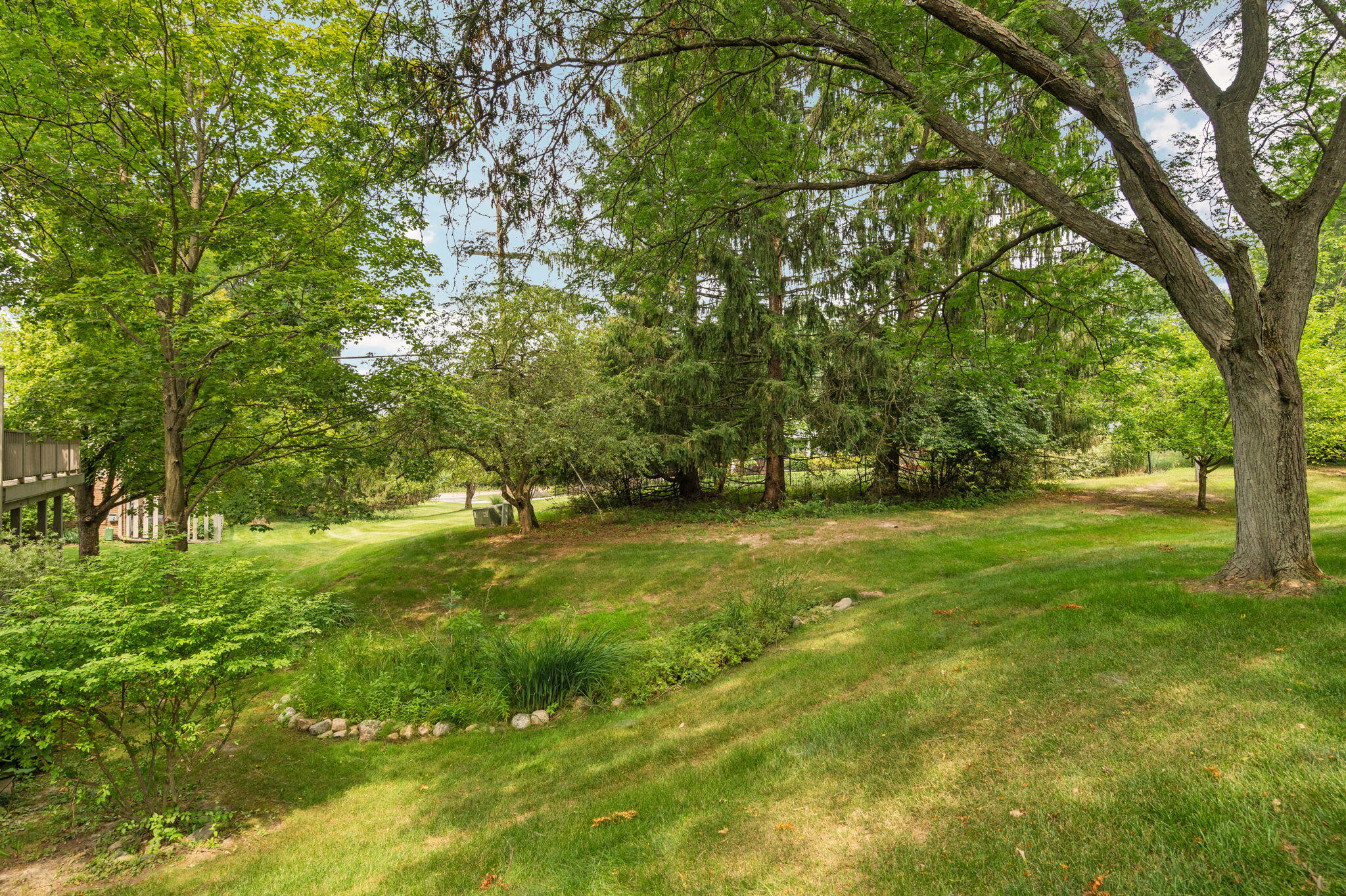 2250 Rivenoak Court