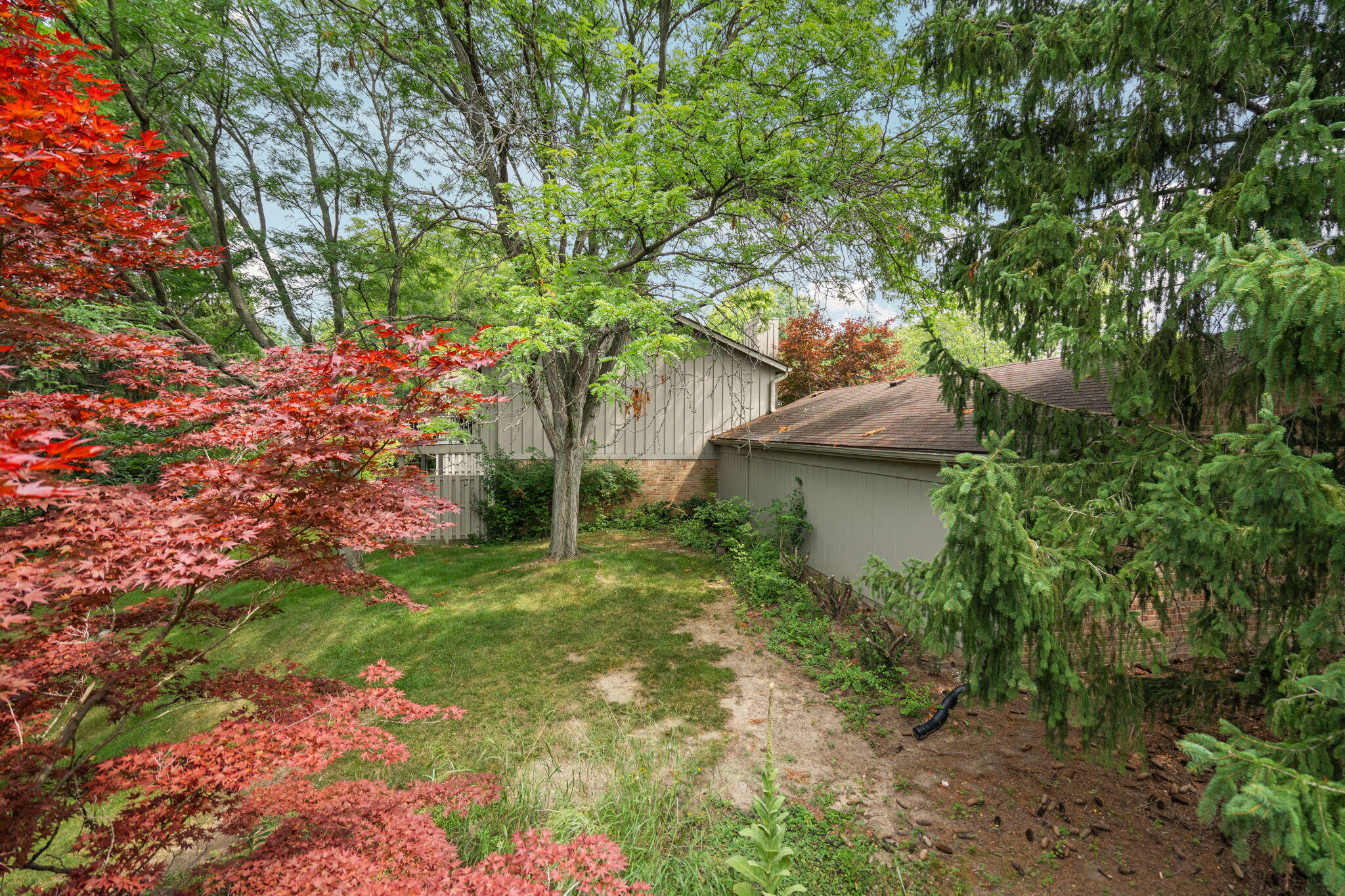 2250 Rivenoak Court
