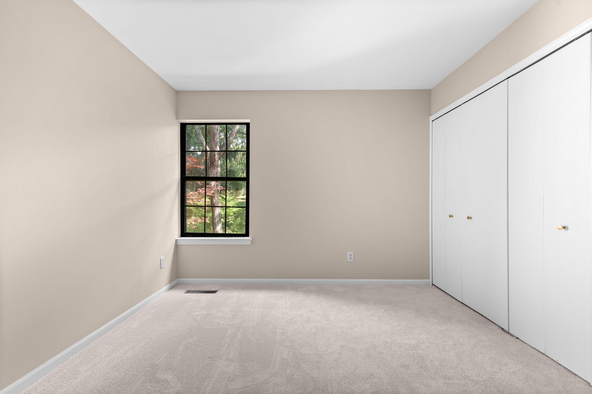 2250 Rivenoak Court