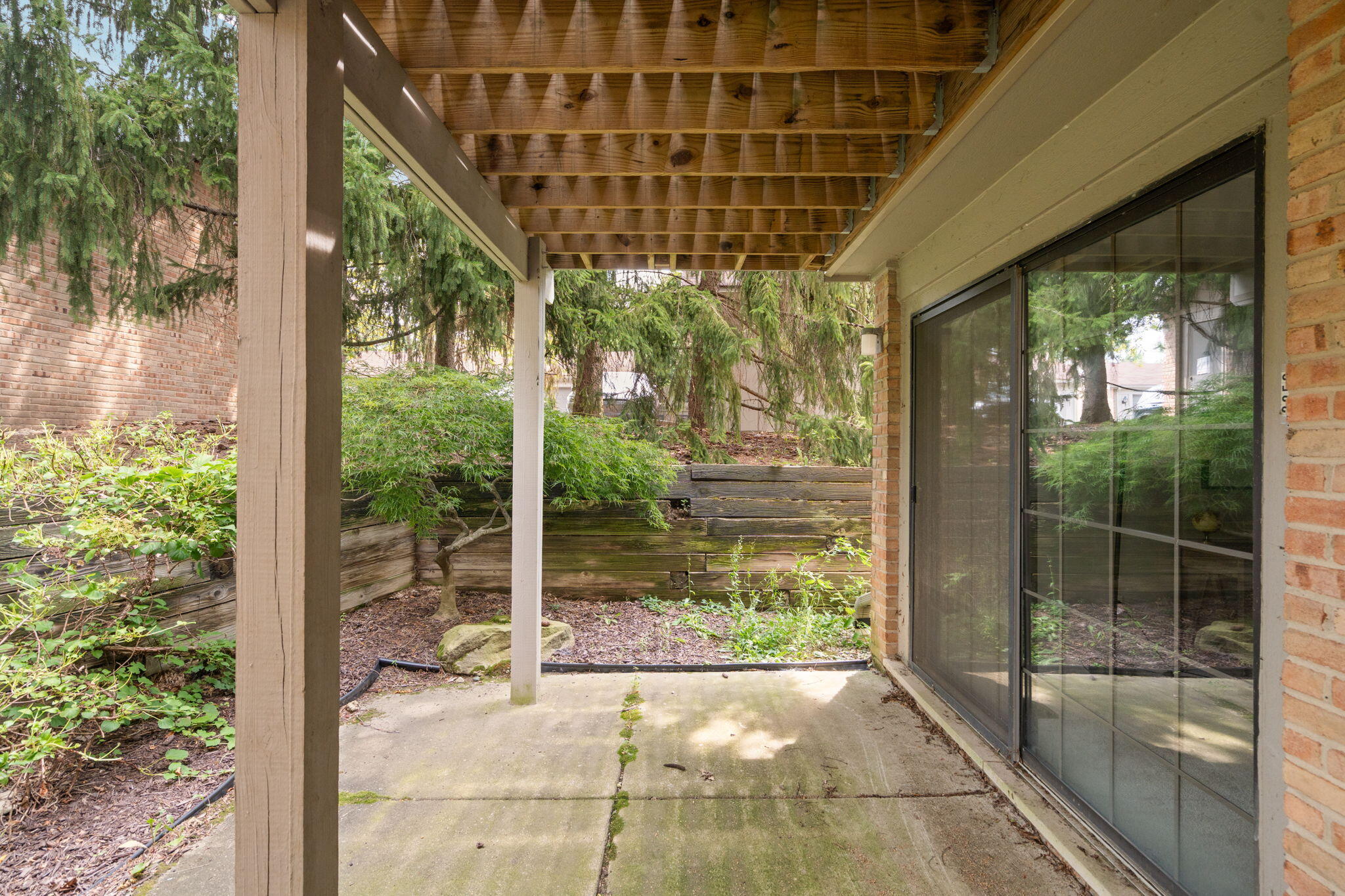 2250 Rivenoak Court
