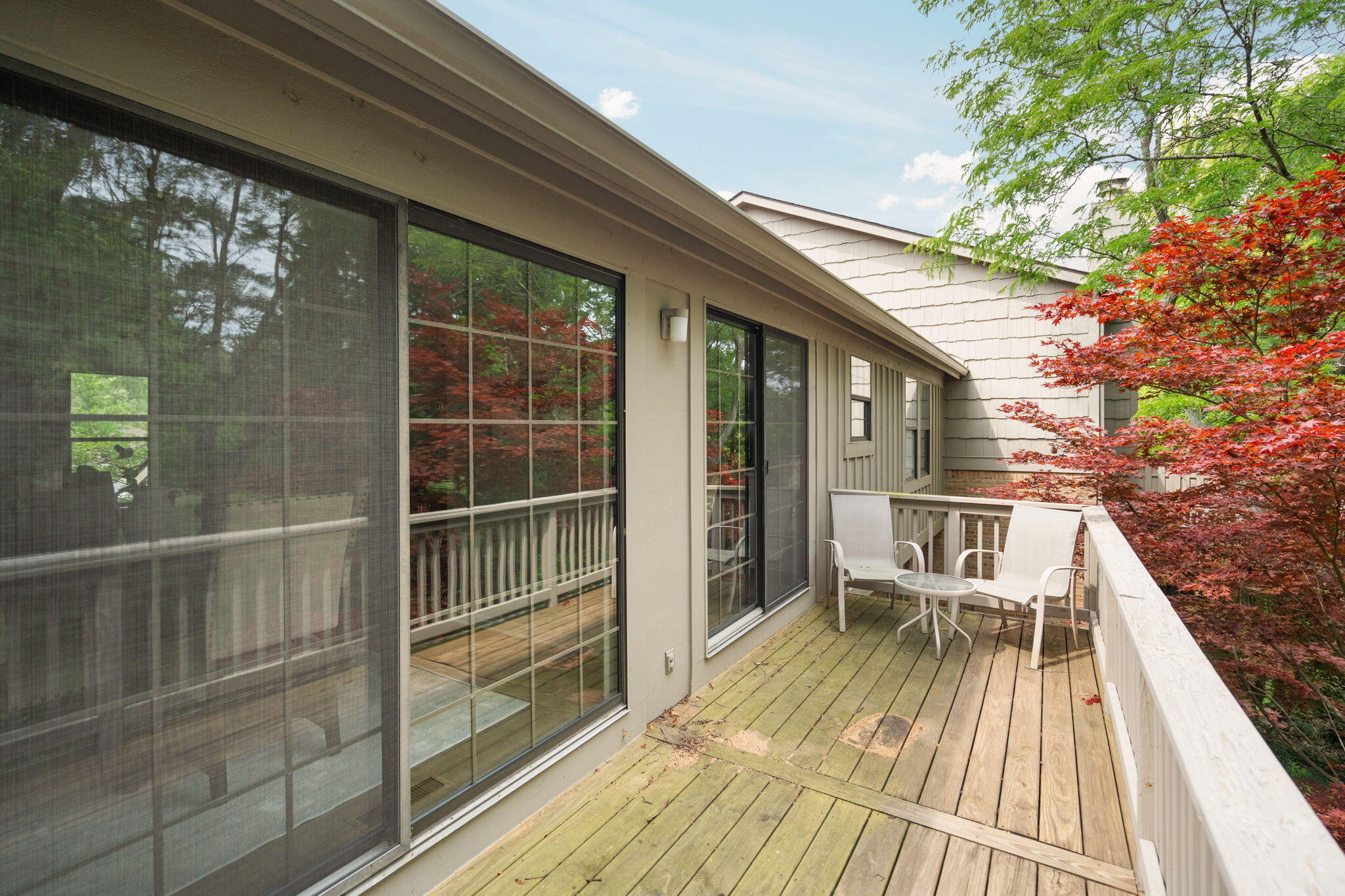 2250 Rivenoak Court