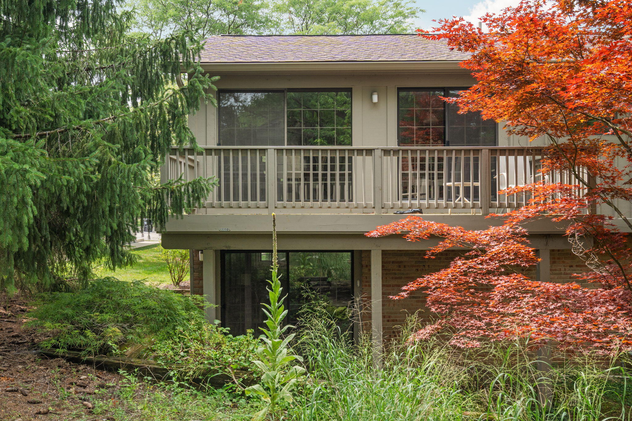 2250 Rivenoak Court