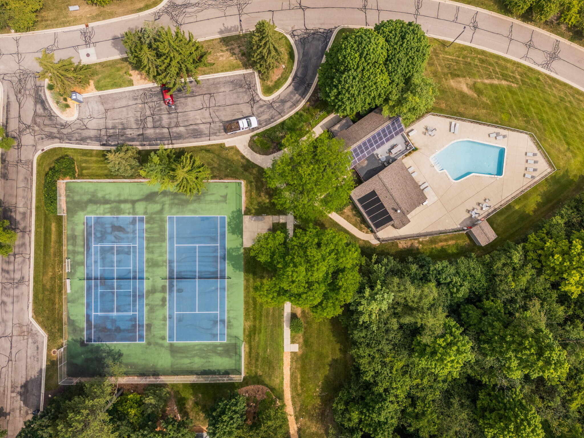 2250 Rivenoak Court