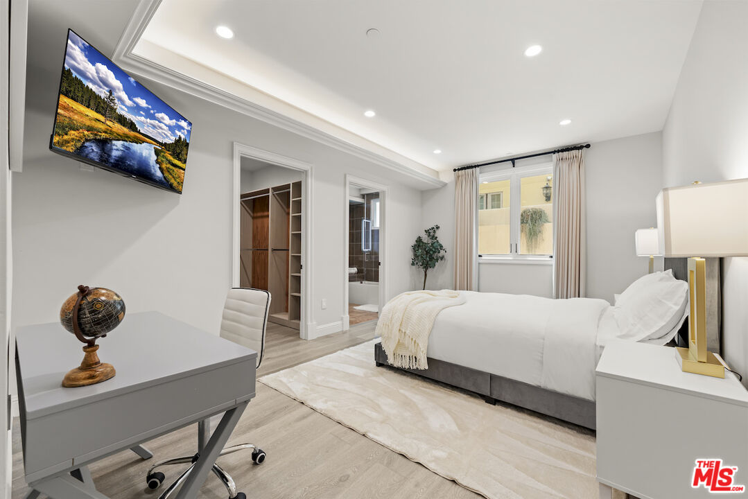 1825 Pandora Ave Unit: 104