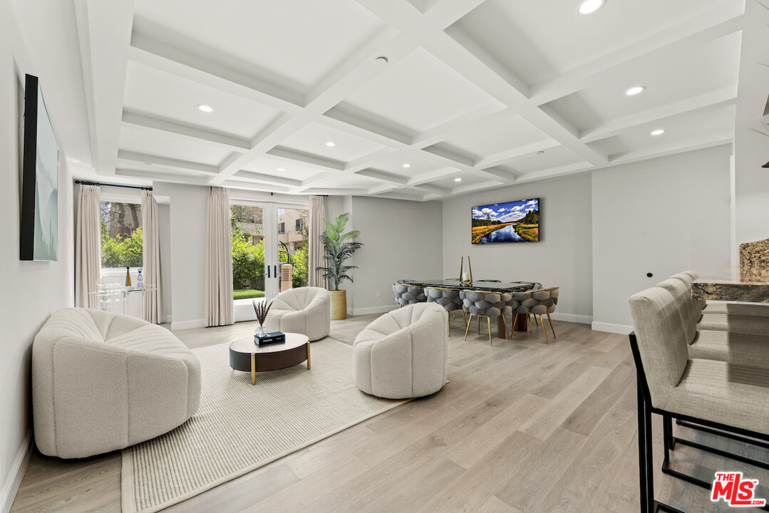 1825 Pandora Ave Unit: 104