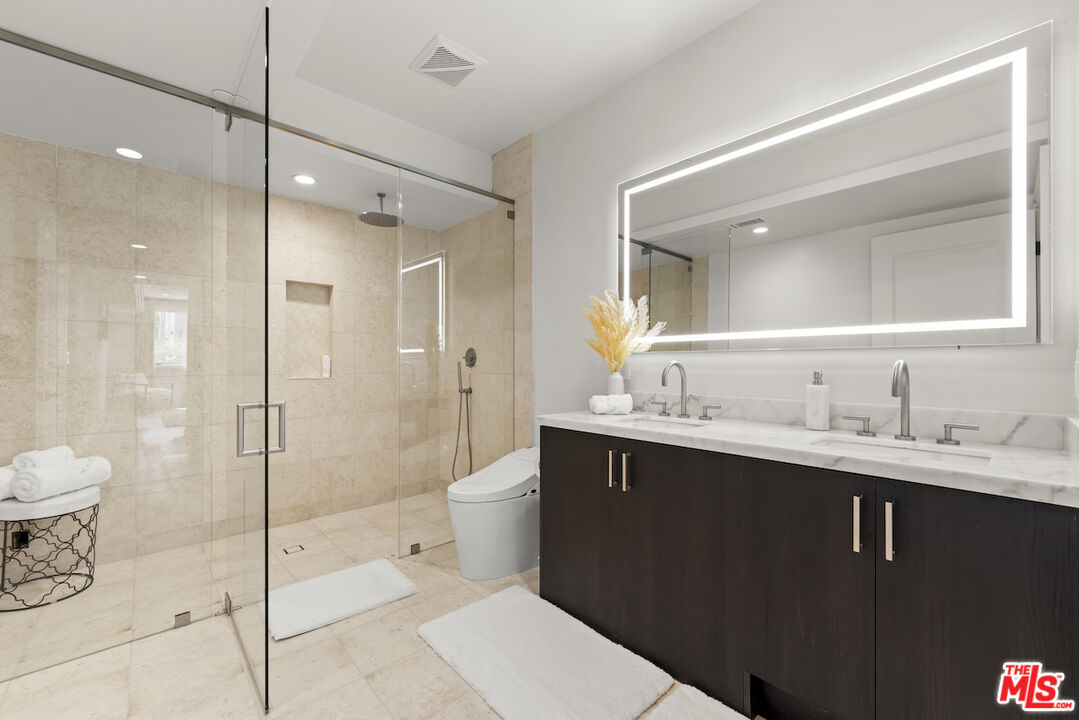 1825 Pandora Ave Unit: 104