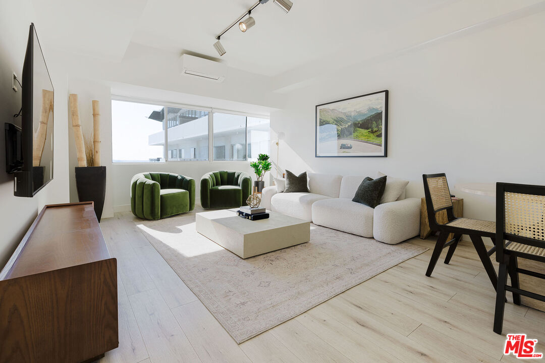 1155 N La Cienega Blvd Unit: 1207