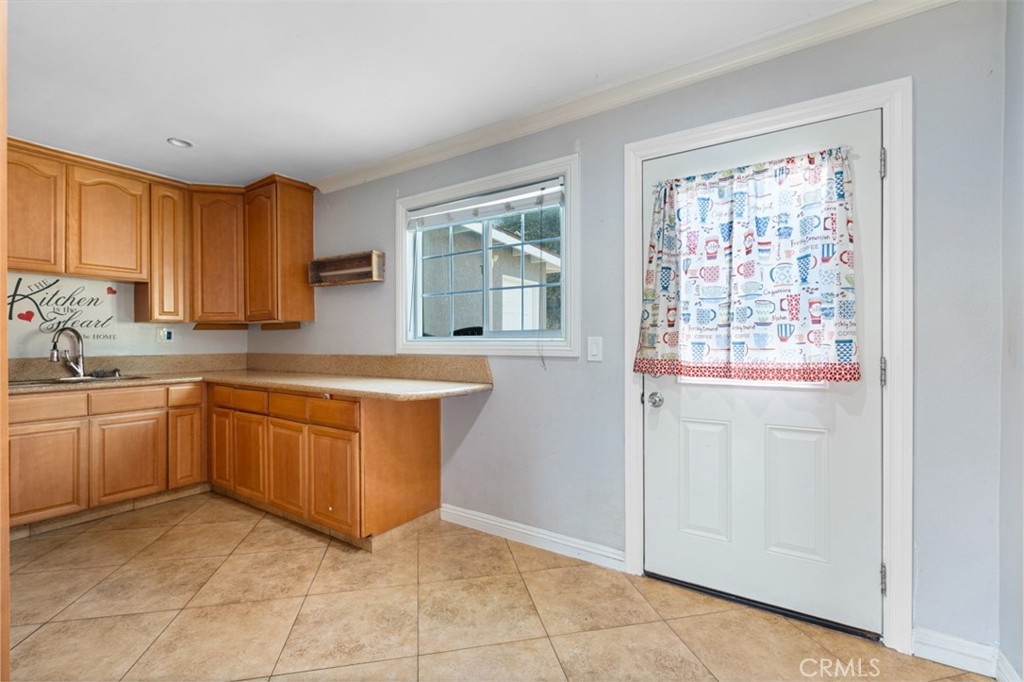 237 S Omalley Avenue