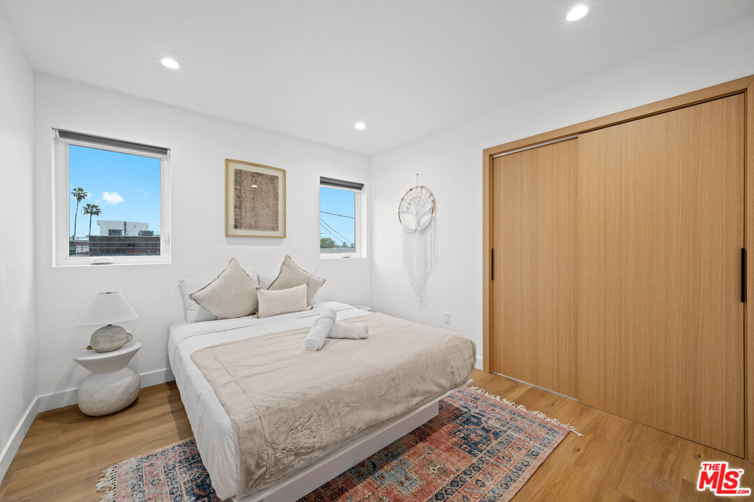 835 N Mccadden Pl Unit: 1