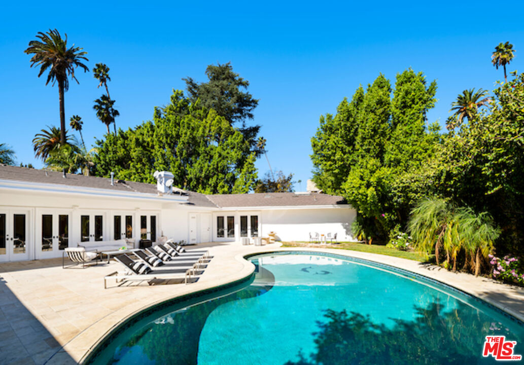 716 N Beverly Dr