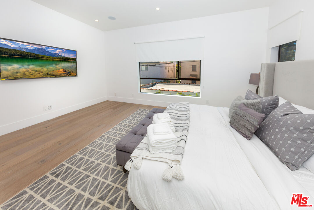 1635 S Sherbourne Dr