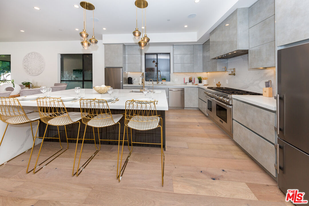 1635 S Sherbourne Dr