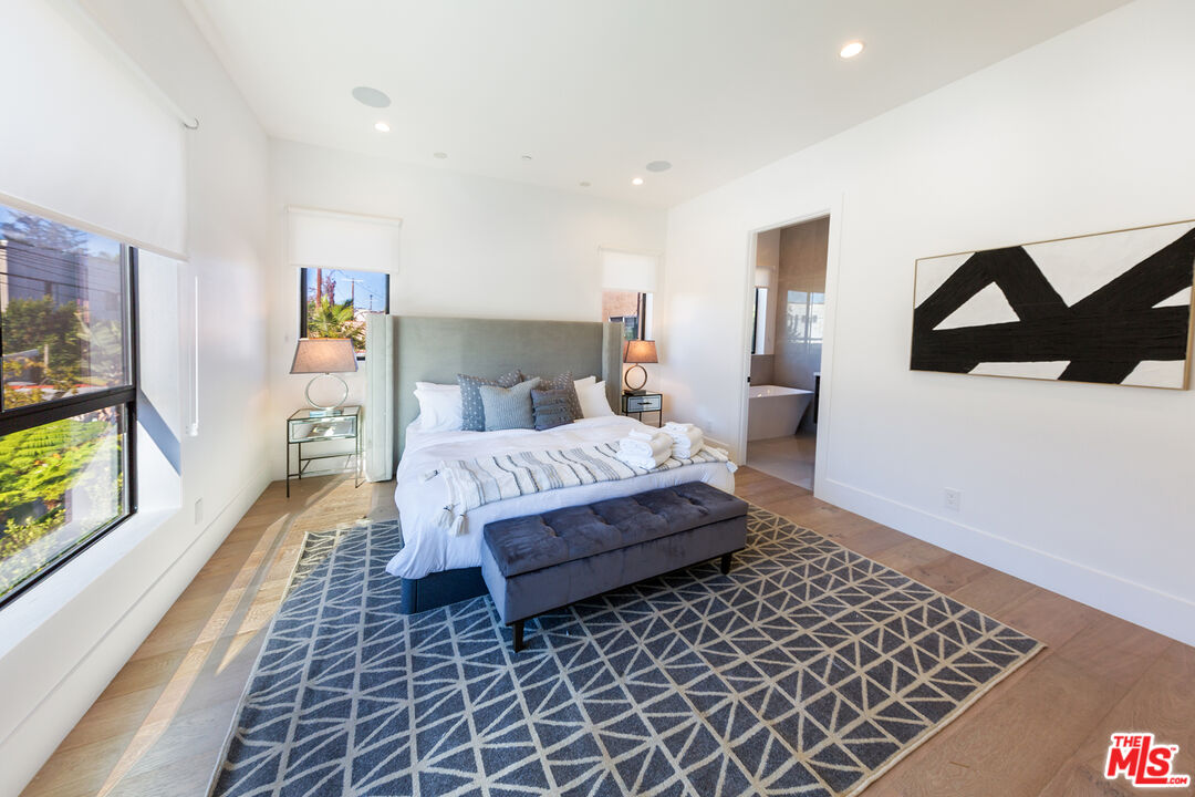 1635 S Sherbourne Dr