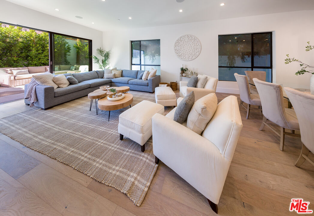 1635 S Sherbourne Dr