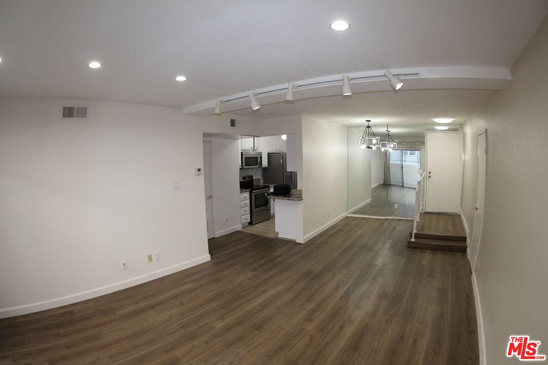1515 S Beverly Dr Unit: 209