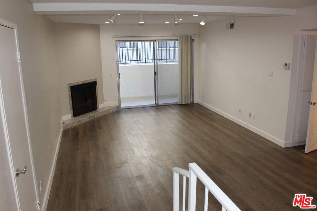1515 S Beverly Dr Unit: 209
