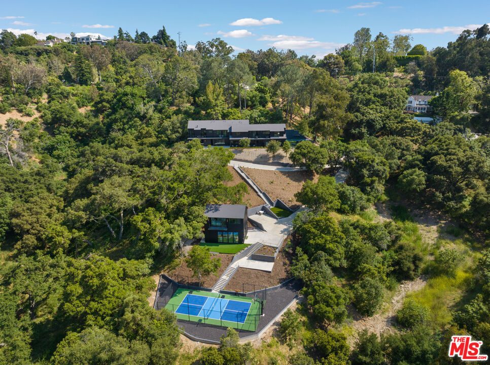 3140 Coldwater Canyon Ave