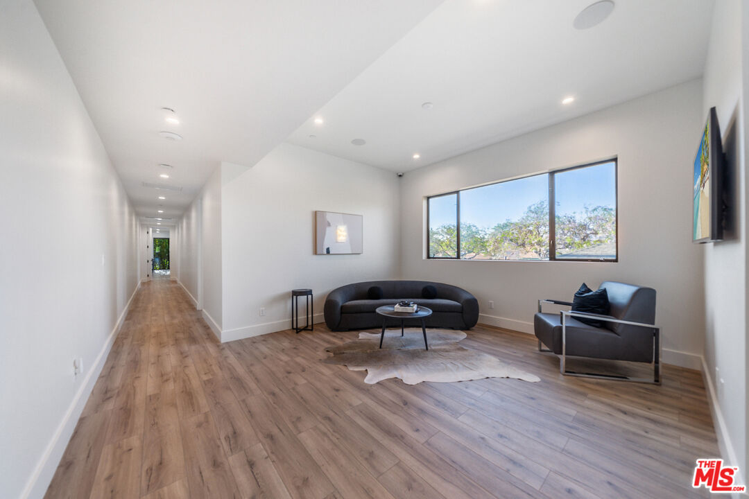 1903 S Bedford St Unit: 1/2