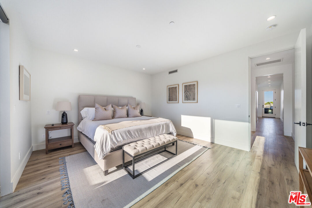 1903 S Bedford St Unit: 1/2