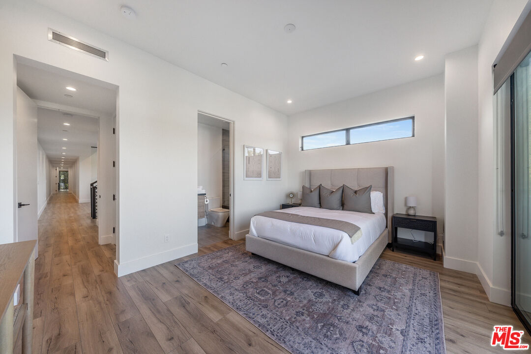 1903 S Bedford St Unit: 1/2