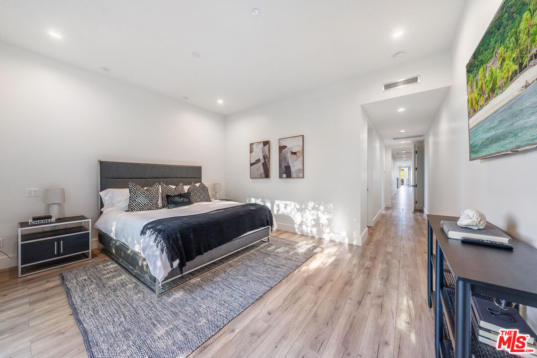 1903 S Bedford St Unit: 1/2