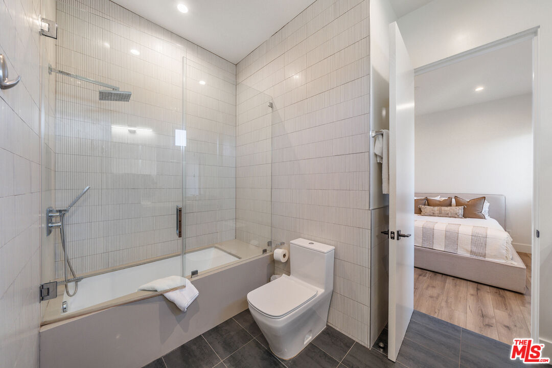 1903 S Bedford St Unit: 1/2