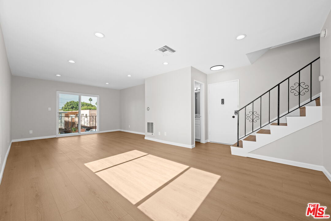 1206 S Holt Ave Unit: 4