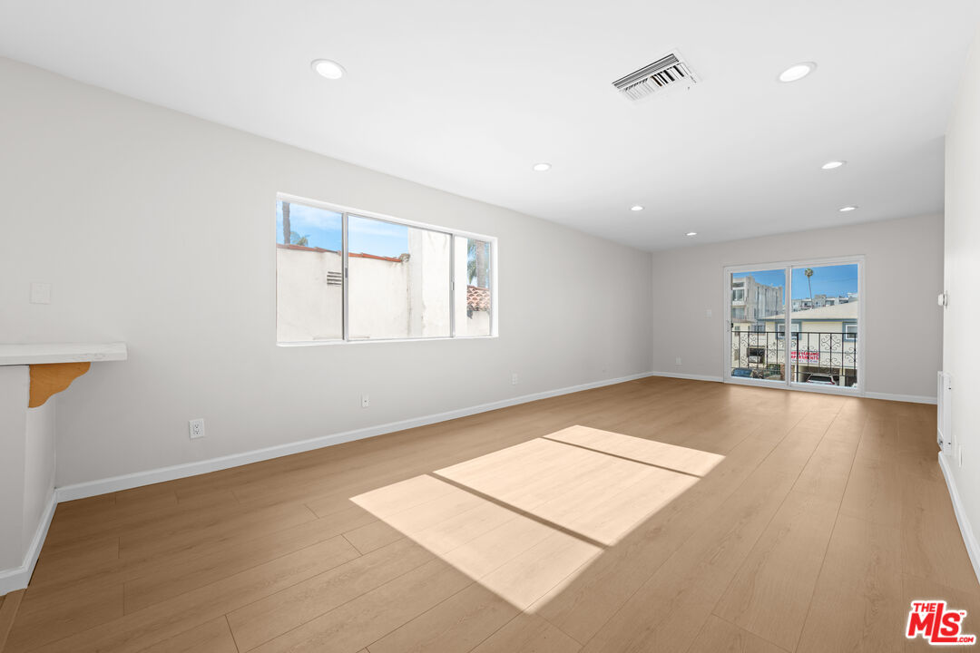 1206 S Holt Ave Unit: 4