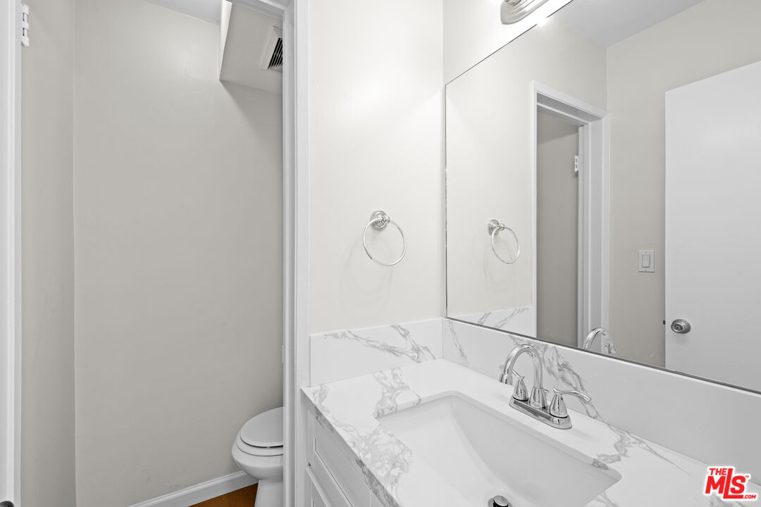 1206 S Holt Ave Unit: 4