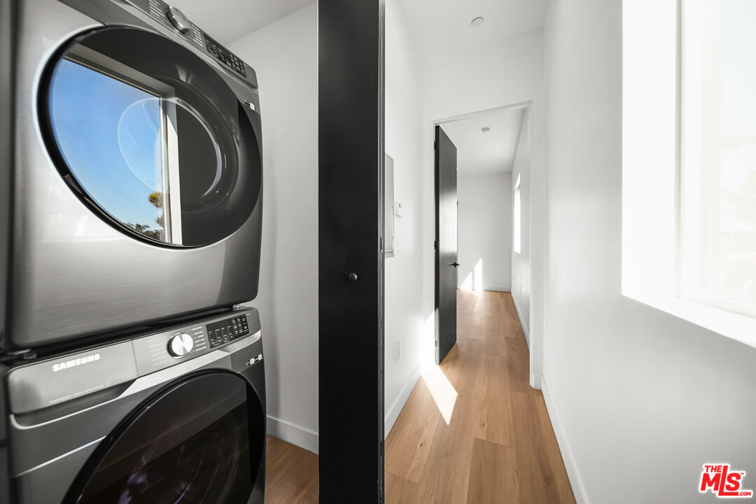 1905 S Corning St Unit: 2