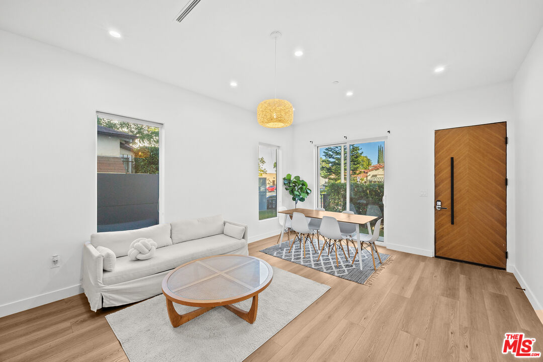 1905 S Corning St Unit: 2