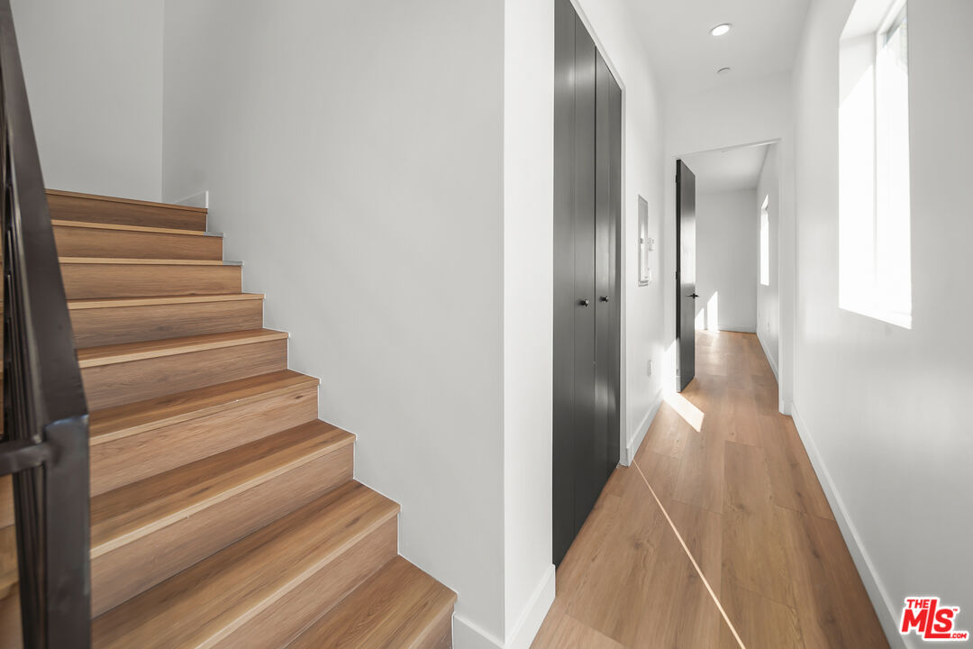 1905 S Corning St Unit: 2