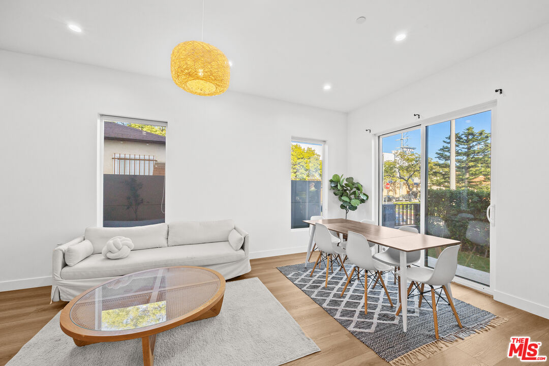 1905 S Corning St Unit: 2