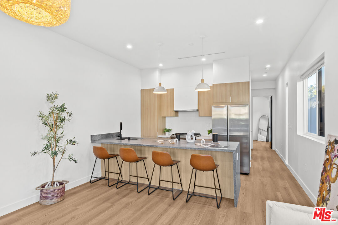 1905 S Corning St Unit: 2