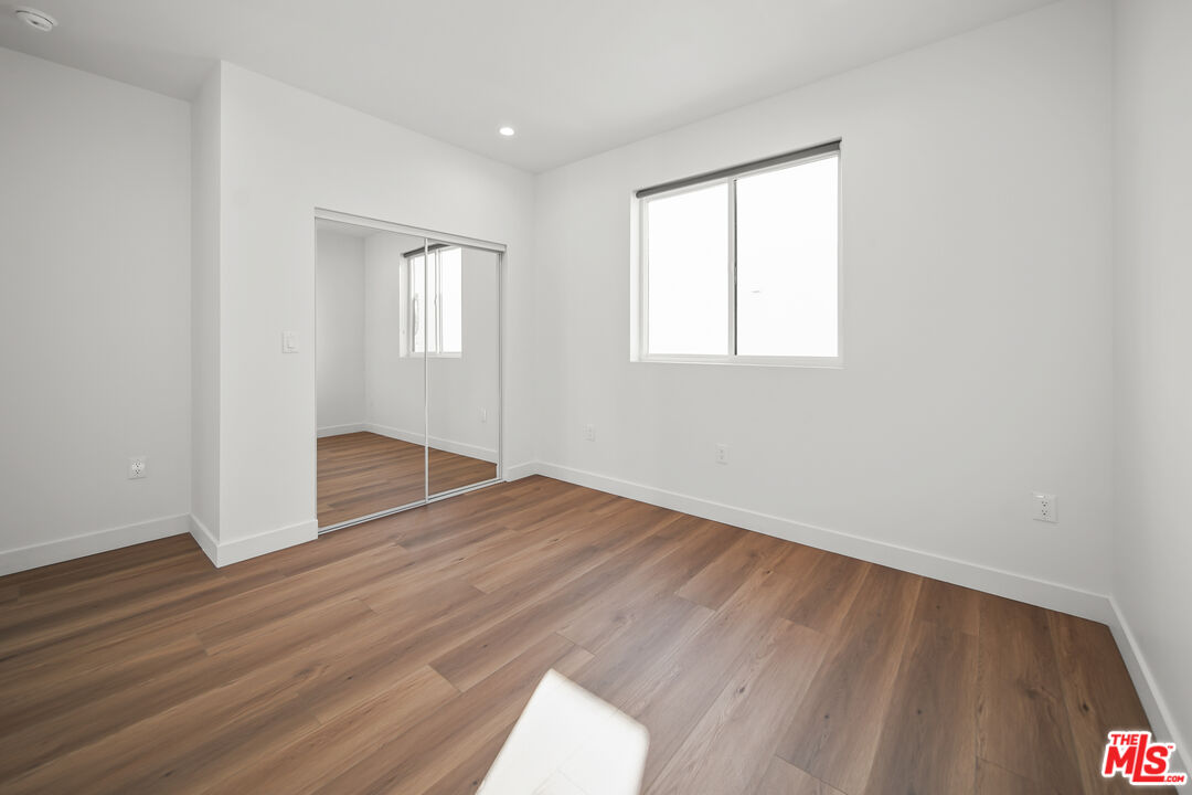 1905 S Corning St Unit: 2